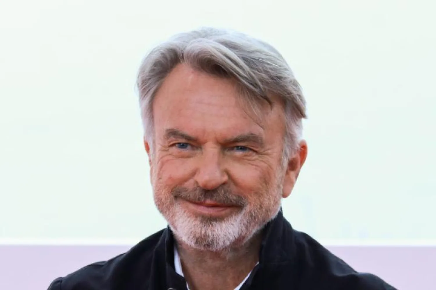 Una neumonía causó la muerte al actor de Parque Jurásico Sam Neill, según su agente