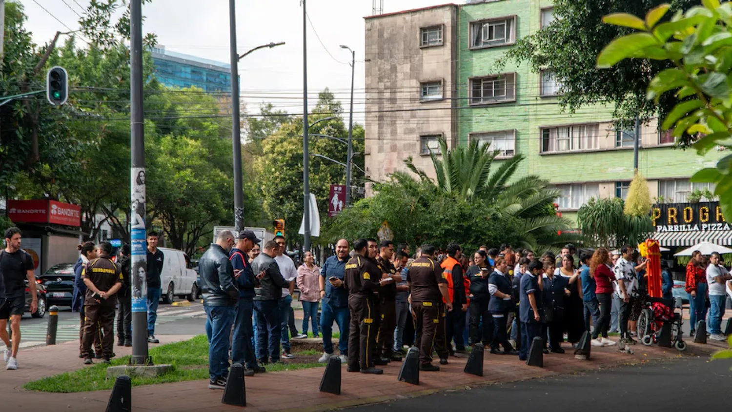 Sismos en cadena activa alerta de tsunami en México