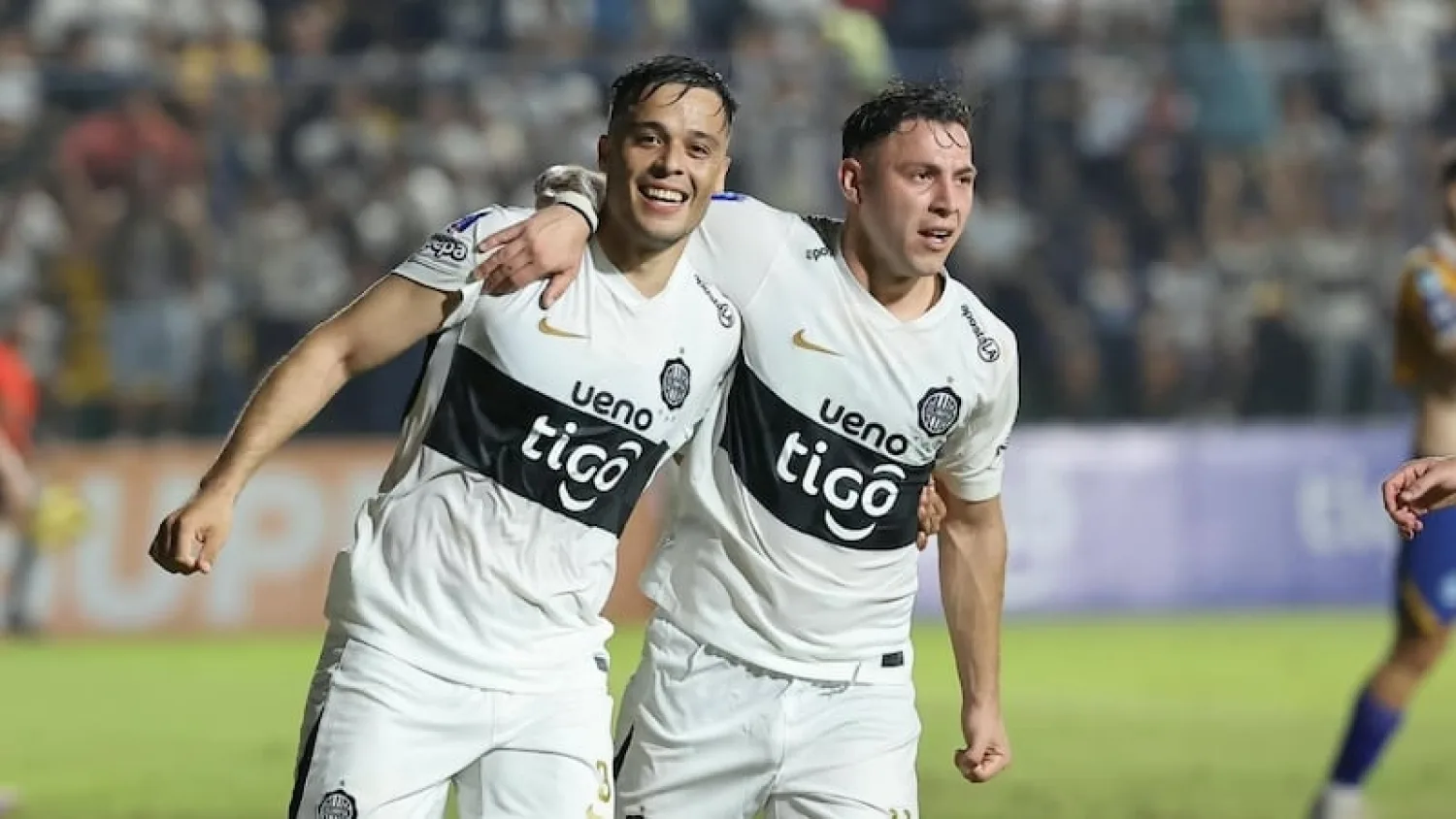 Sacrificado triunfo de Olimpia ante un guapo Cristóbal Colón
