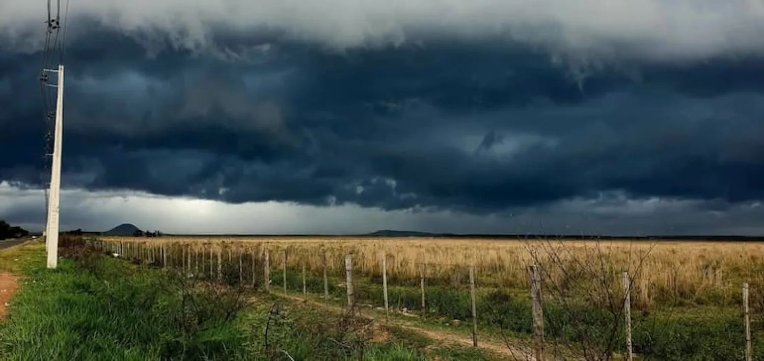 Meteorología emite aviso por tormentas severas para 12 departamentos