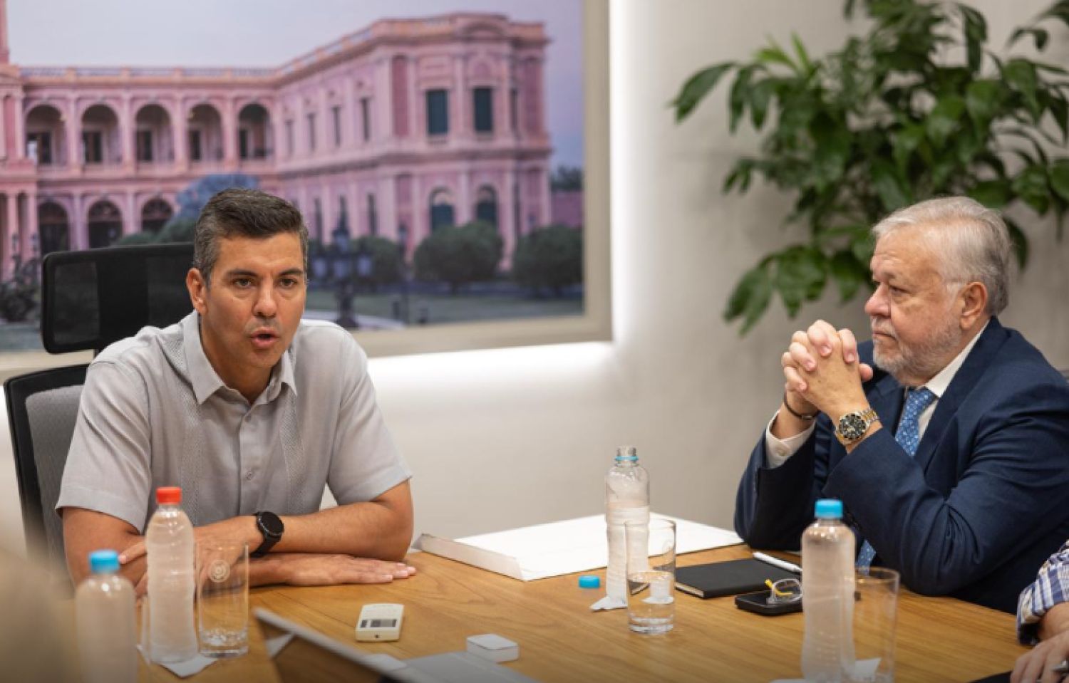 Presidente instruye al IPS «apretar más» en el área de salud para atender necesidades de asegurados