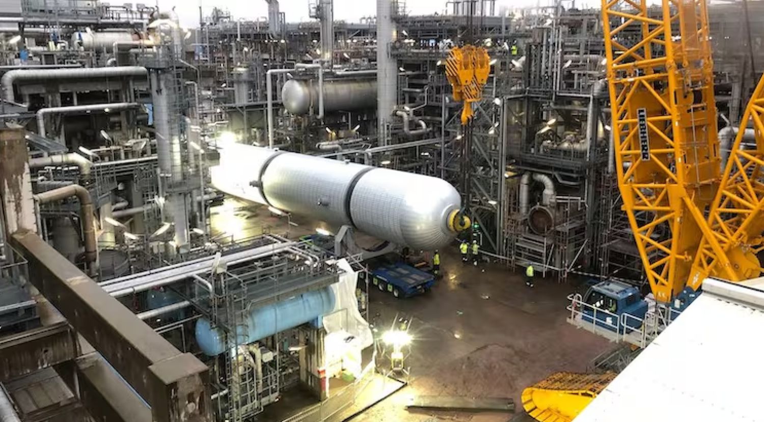 Barril de petróleo ronda los 100 dólares