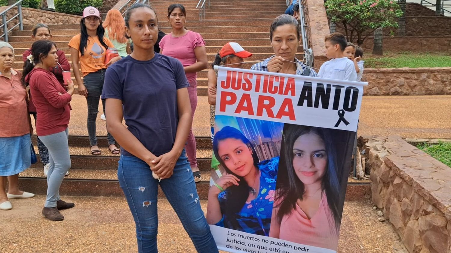 Familiares de víctima de feminicidio exigen juicio oral y temen cambio en la calificación del caso