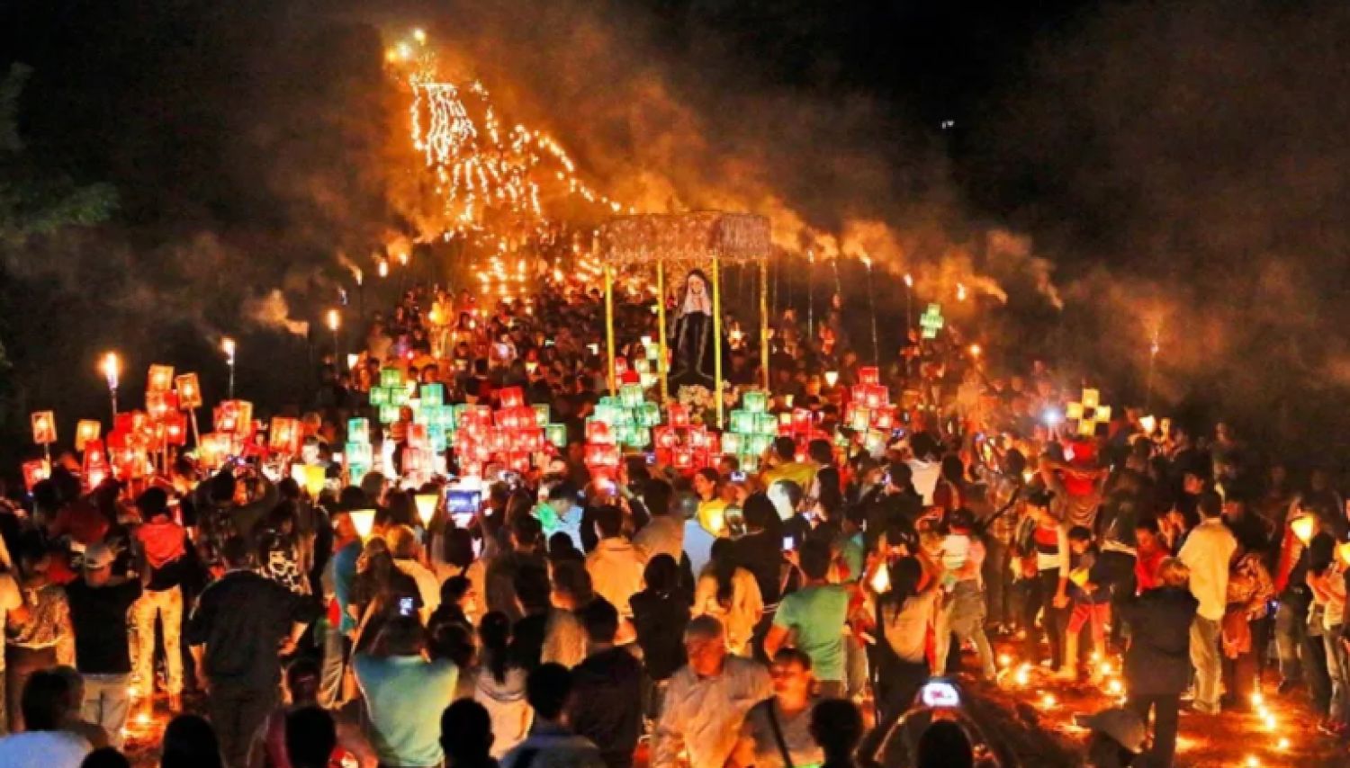 Tañarandy se ilumina con arte y tradición en Viernes Santo